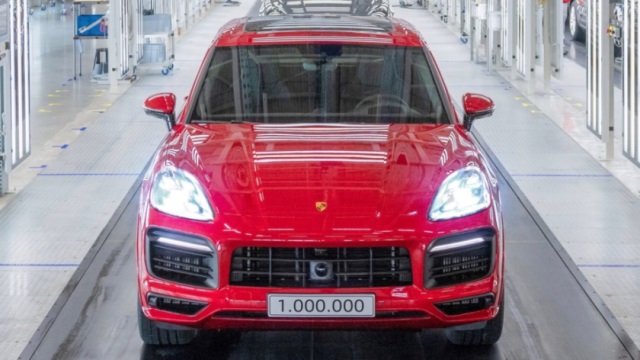 Porsche-Cayenne-640