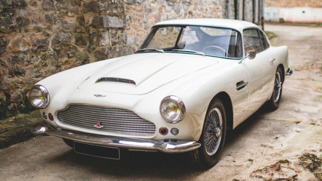 Aston-Martin-DB4-Coupe-640