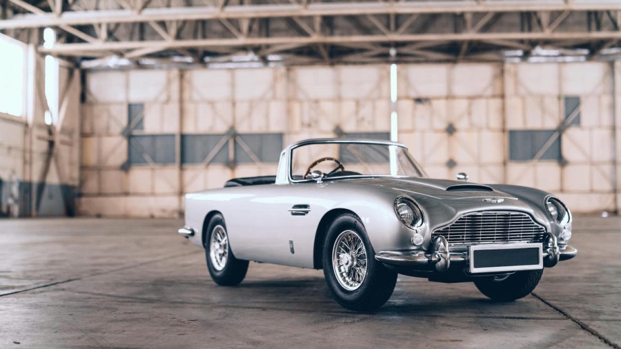 Aston-Martin-DB5-Junior-900